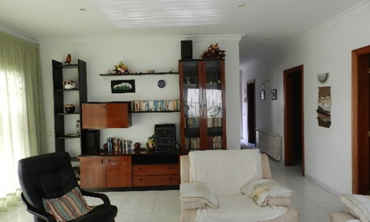 Villa ROSA BLANCA with pool, located in the urbanization Lloret Blau 6 km from Lloret de Mar