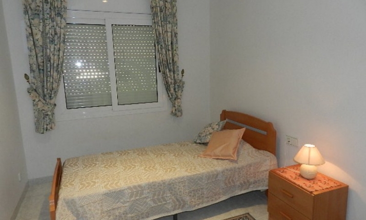 Вилла ROSA BLANCA с бассейном, расположенная в урбанизации Льорет Блау в 6 км от Льорет де Мар