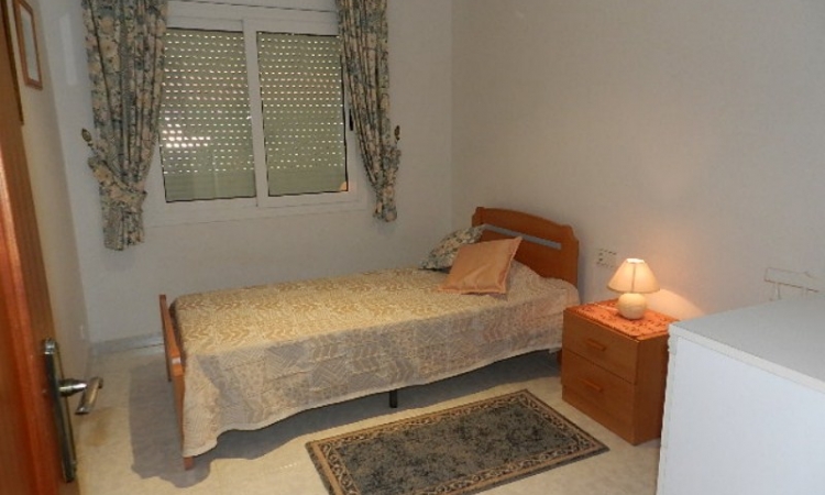 Вилла ROSA BLANCA с бассейном, расположенная в урбанизации Льорет Блау в 6 км от Льорет де Мар