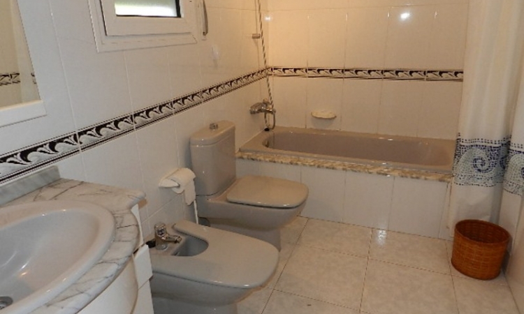 Villa ROSA BLANCA with pool, located in the urbanization Lloret Blau 6 km from Lloret de Mar