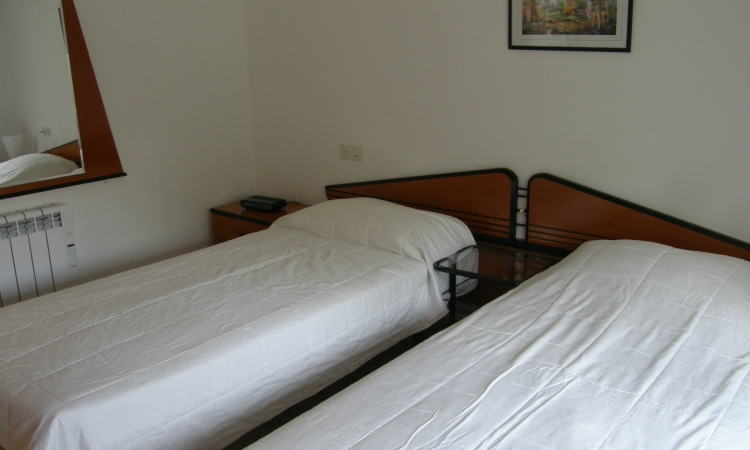 Вилла с бассейном, расположенная в урбанизации Ла Креу де Ллорет в 6 км от Льорет де Мар