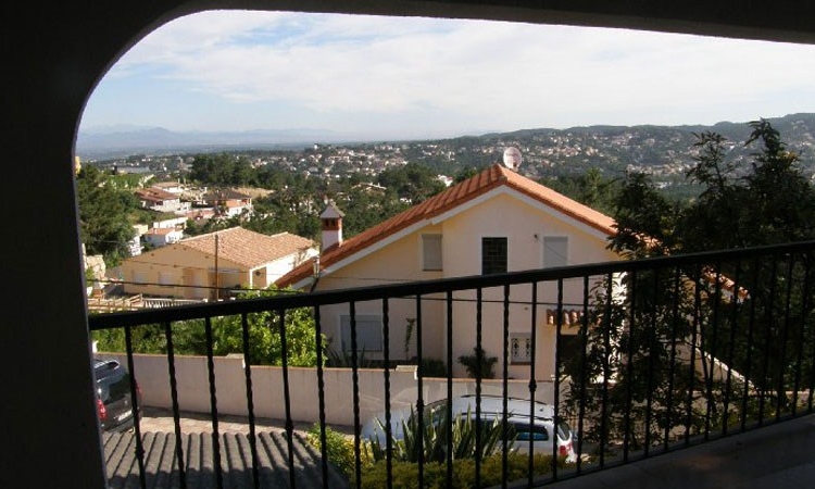 Villa EVA with pool, situated in the urbanization Lloret Blau 6 km from Lloret de Mar