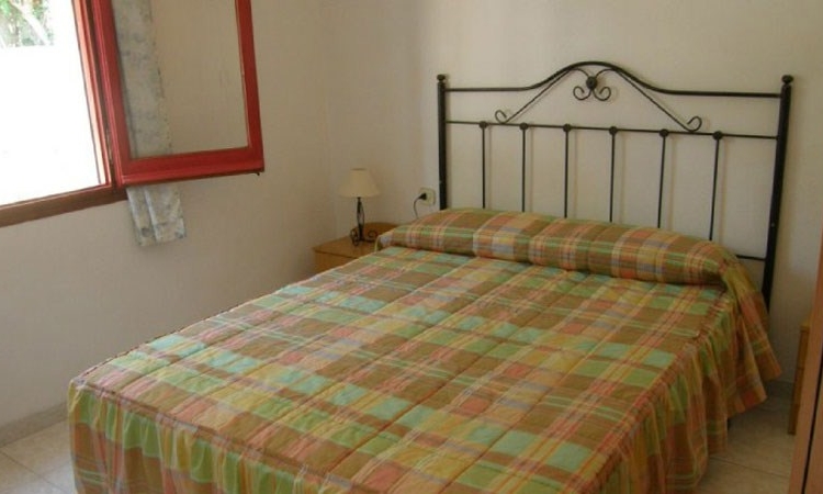 Villa SOL I PINS with pool, located in the urbanization Lloret Blau, 6 km from Lloret de Mar