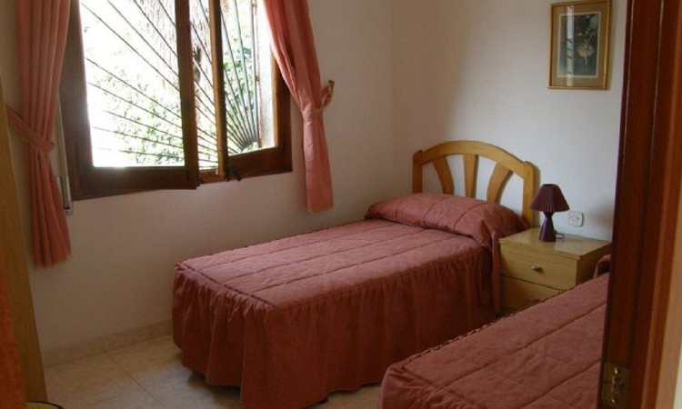 Villa SOL I PINS with pool, located in the urbanization Lloret Blau, 6 km from Lloret de Mar