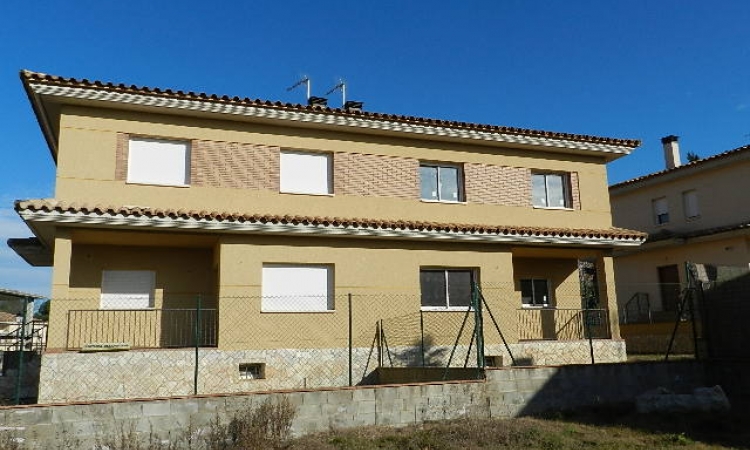 Cottage in the urbanization Mas Flassia, in a quiet residential area of Vidreres