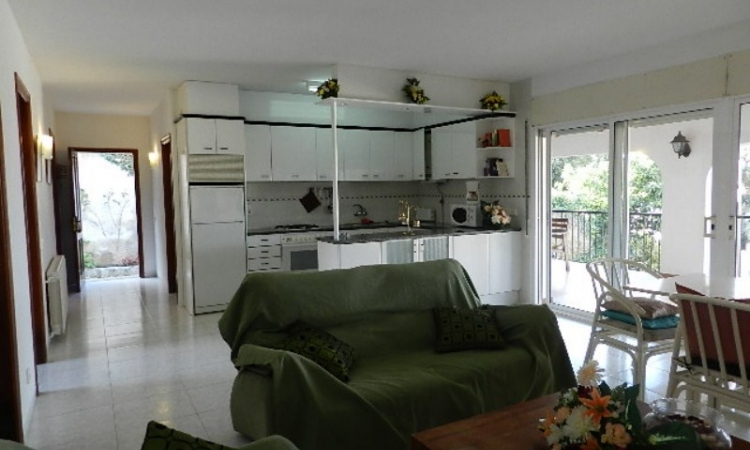 Villa EVA with pool, situated in the urbanization Lloret Blau 6 km from Lloret de Mar