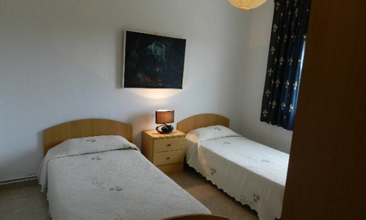 Вилла PALOMAS с бассейном, расположенная в урбанизации La Creu de Lloret в 5 км от Льорет де Мар