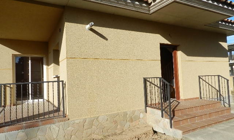 Cottage in the urbanization Mas Flassia, in a quiet residential area of Vidreres