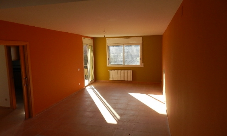 Cottage in the urbanization Mas Flassia, in a quiet residential area of Vidreres