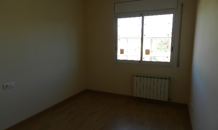 Cottage in the urbanization Mas Flassia, in a quiet residential area of Vidreres